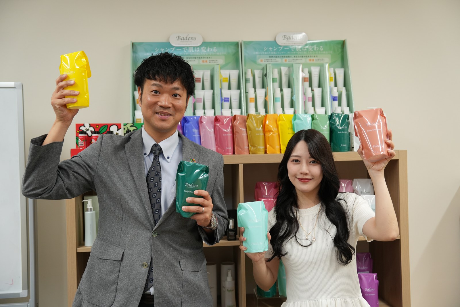 モアコスメティックス株式会社 × Ceeev
